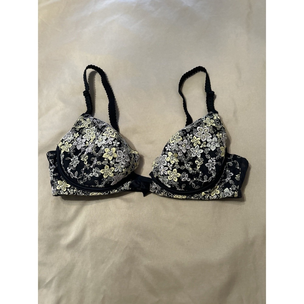 Victorias Secret Lightly‎ Lined Push Up Bra 34C Front Clasp Embroidered Lingerie